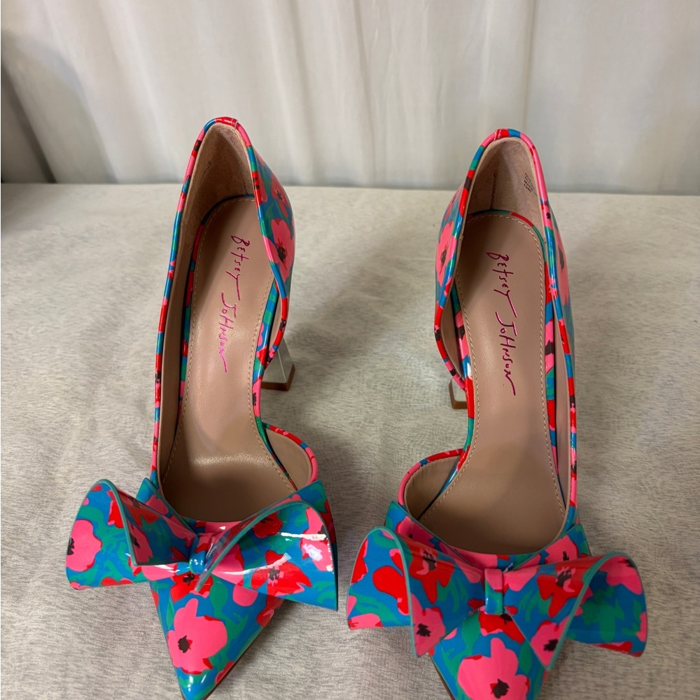 NIB Betsey Johnson Multi Blue Nobble Heels With Bow - Picture 3 of 6
